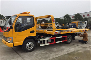 颍上哪里有拖车服务